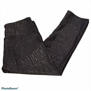 Onezie Black Embellished 3/4 Leggings Sz XS
